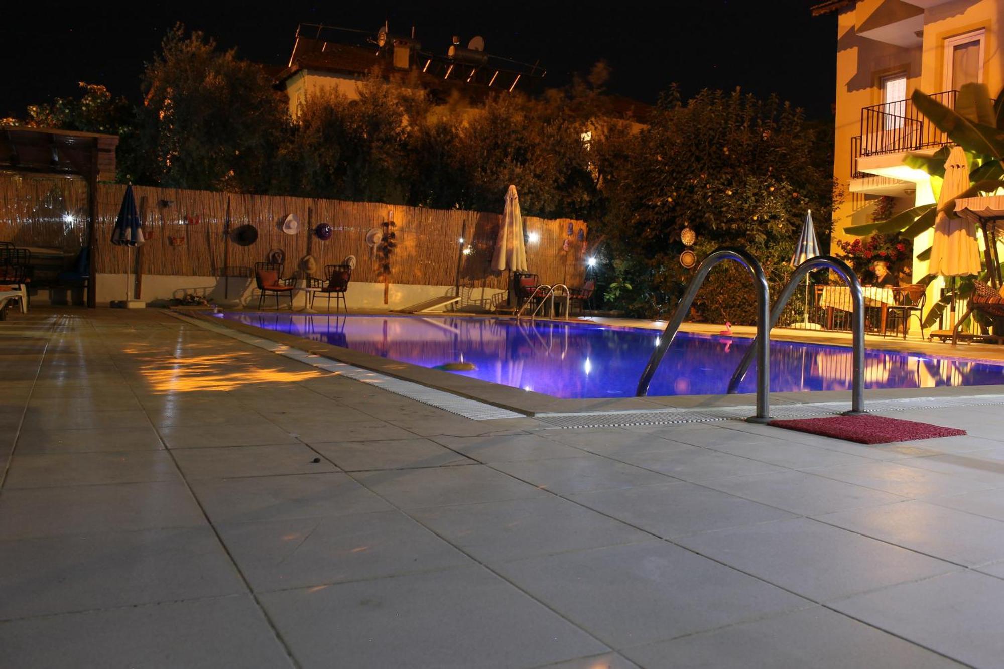 Sarihan Apart Otel โอลลุนเดนิซ ภายนอก รูปภาพ