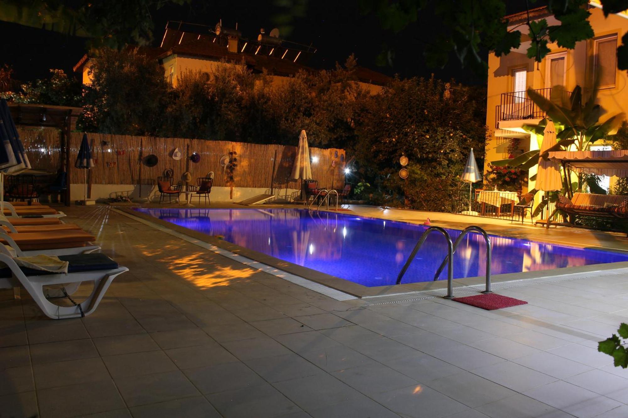 Sarihan Apart Otel โอลลุนเดนิซ ภายนอก รูปภาพ