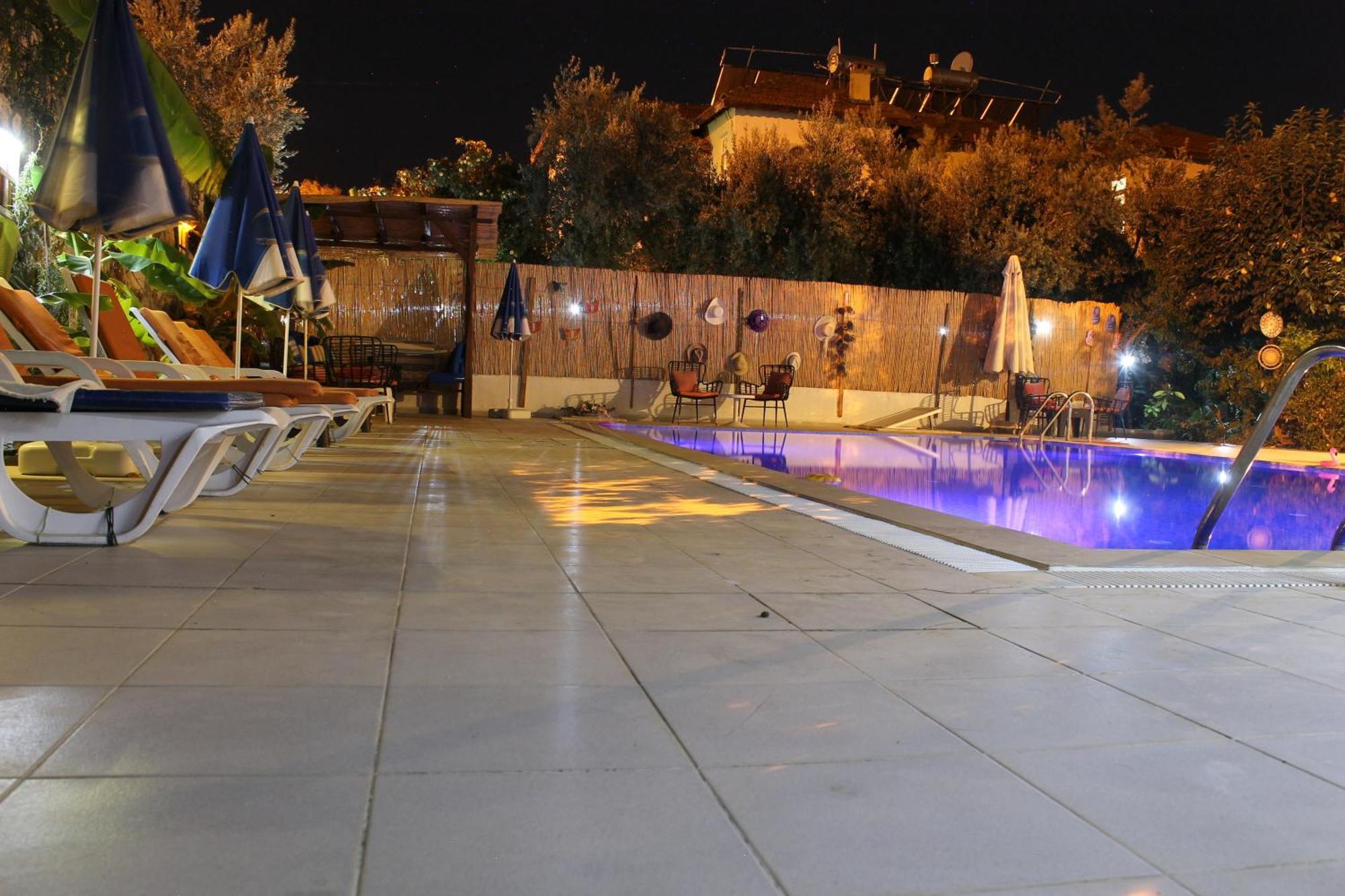 Sarihan Apart Otel โอลลุนเดนิซ ภายนอก รูปภาพ
